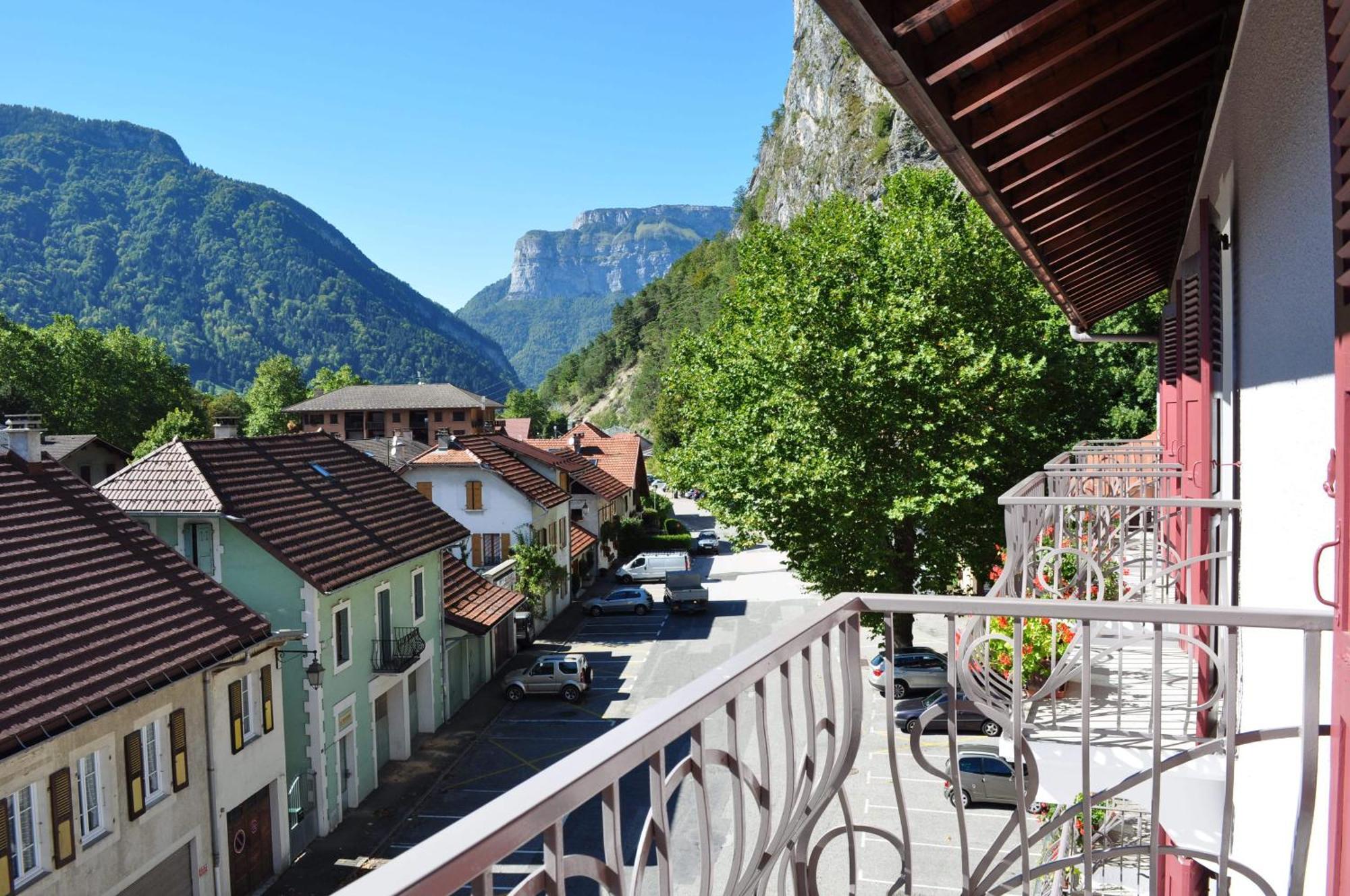 Hotel Et Appart'Hotel De L'Hermitage โธนส์ ภายนอก รูปภาพ
