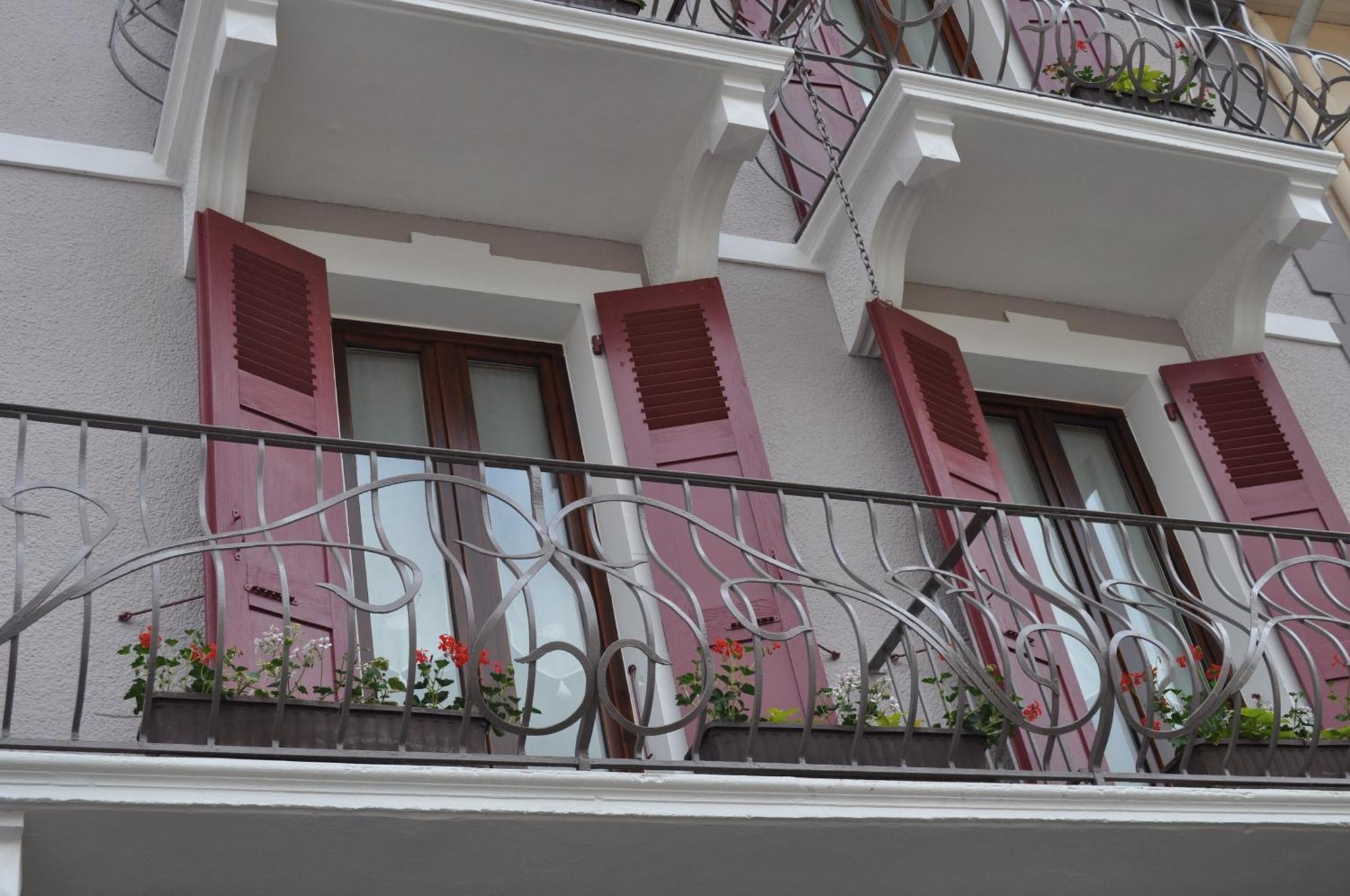 Hotel Et Appart'Hotel De L'Hermitage โธนส์ ภายนอก รูปภาพ
