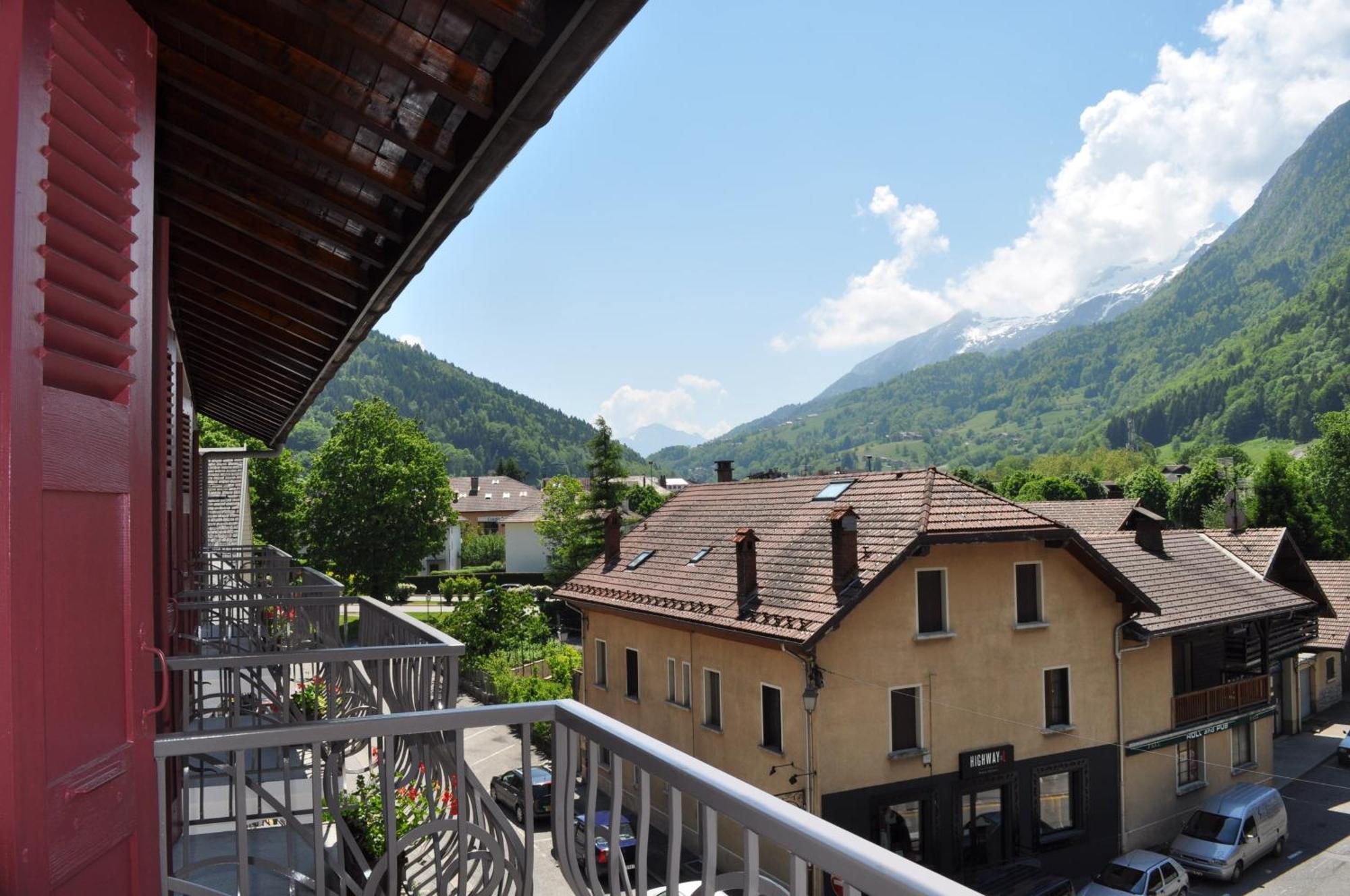 Hotel Et Appart'Hotel De L'Hermitage โธนส์ ภายนอก รูปภาพ