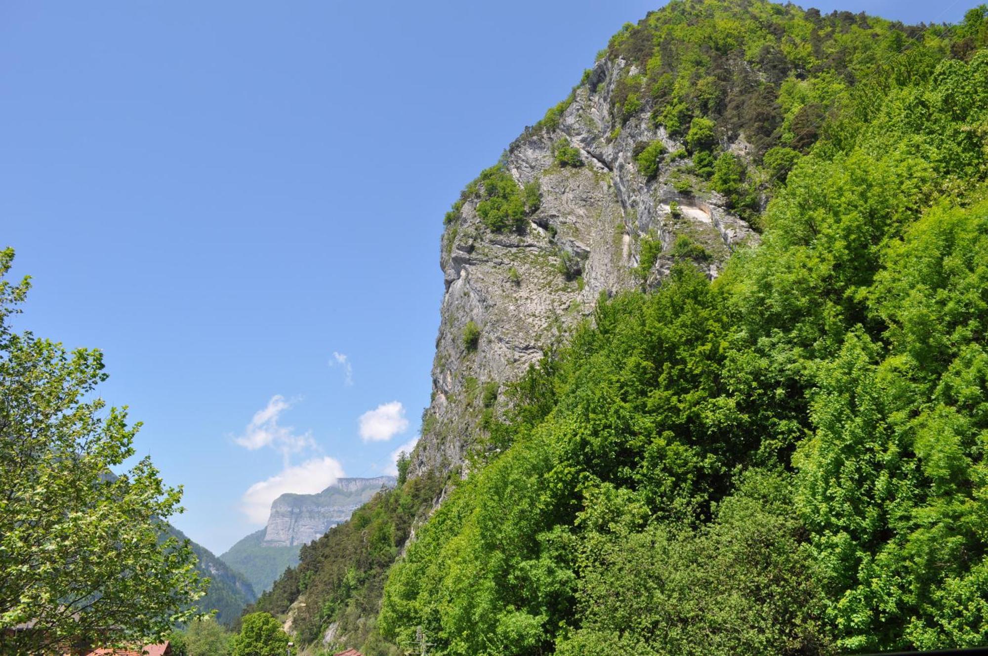 Hotel Et Appart'Hotel De L'Hermitage โธนส์ ภายนอก รูปภาพ
