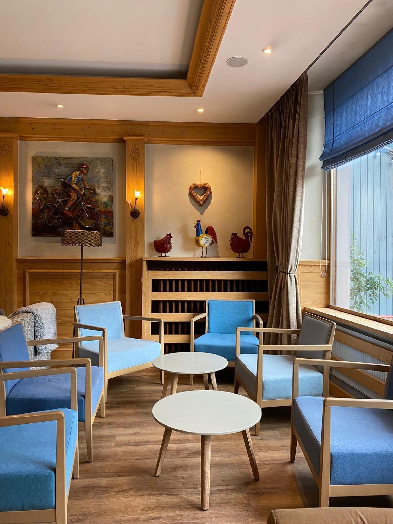 Hotel Et Appart'Hotel De L'Hermitage โธนส์ ภายนอก รูปภาพ