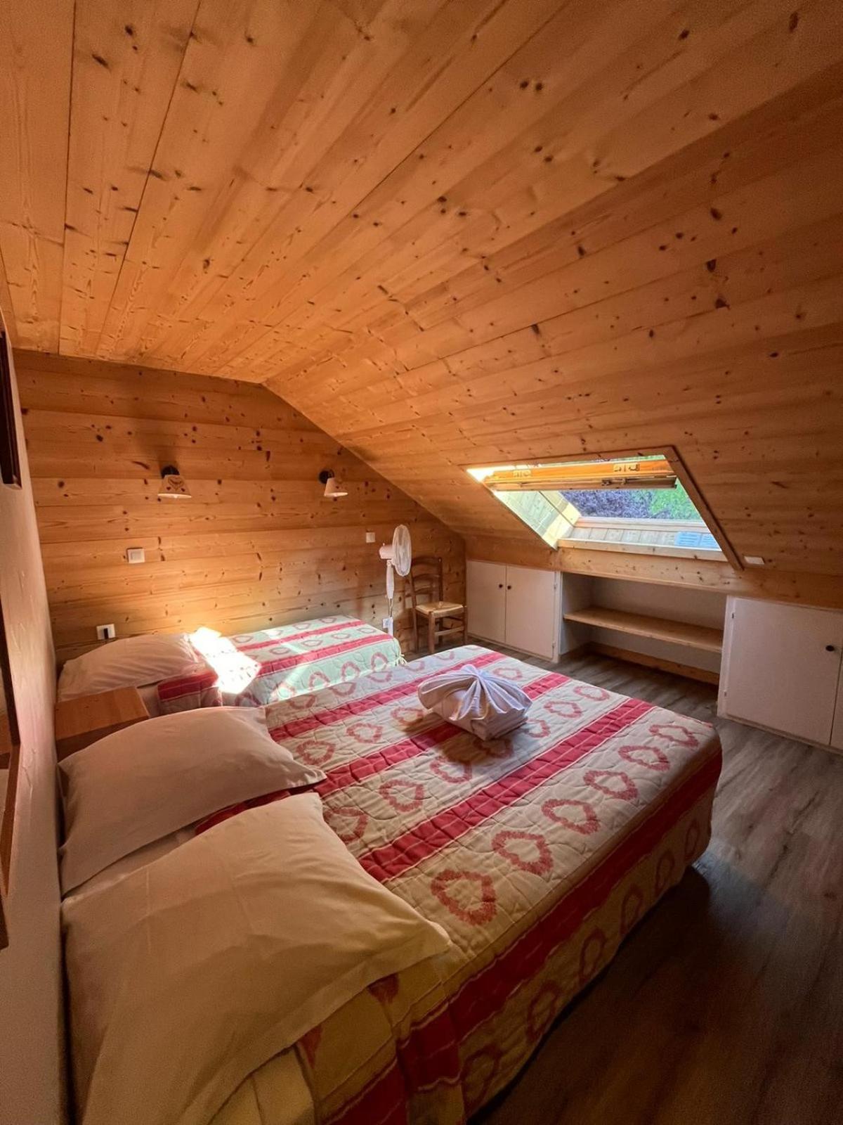 Hotel Et Appart'Hotel De L'Hermitage โธนส์ ภายนอก รูปภาพ